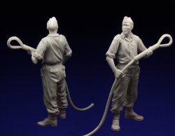 画像3: スターリングラード[ST3085]1/35ドイツ戦車兵クルクス1943(5)牽引ワイヤーを持つ