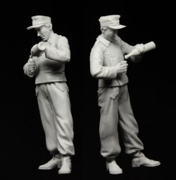 画像3: スターリングラード[ST3092]1/35ドイツ装甲車搭乗員ウクライナ1943(2)ランチワインを嗜む
