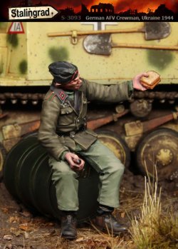 画像2: スターリングラード[ST3093]1/35ドイツ装甲車搭乗員ウクライナ1943(3)パンを渡す戦友
