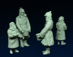 画像3: スターリングラード[ST3135]1/35ロシアの戦争孤児「分けて」