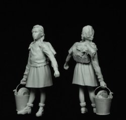画像3: スターリングラード[ST3148]1/35欧州の市民1939〜45(8)戦火に追われた少女