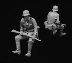 画像2: スターリングラード[ST3168]1/35待機する独兵1941(3)車体の隅に座る兵