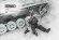 画像1: スターリングラード[ST3174]1/35休息する独機甲師団1941(4)仔猫と戯れる戦車兵 (1)