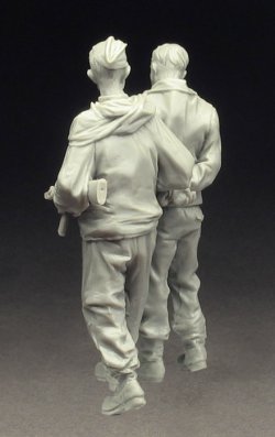 画像3: スターリングラード[ST3502]1/35囚われた独SS戦車兵と露赤軍斥候