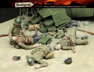 画像1: スターリングラード[ST3509]1/35WWII戦死したソビエト兵1941夏 4体入ビックセット (1)
