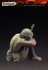 スターリングラード[ST3513]1/35露赤軍激戦のあと1941〜42(3)頭を抱える新兵