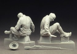 画像3: スターリングラード[ST3514]1/35露赤軍激戦のあと1941〜42(4)負傷した同志