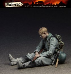 画像1: スターリングラード[ST3533]1/35休息する独兵1939〜44(3)仮眠する兵士