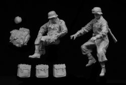 画像2: スターリングラード[ST3563]1/35WWIIドイツ陸軍オートバイ兵セット(2体セット)