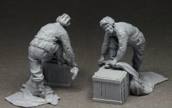 画像3: スターリングラード[ST3571]1/35ロシア赤軍戦車兵と戦利品のナチス旗 1945