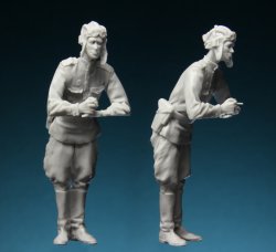 画像3: スターリングラード[ST3577]1/35ロシア赤軍煙草に付合う装填手1943〜45