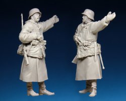 画像4: スターリングラード[ST3583]1/35ドイツ冬季装備歩兵(3)方位を指し示す兵ヴェルキエ・ルキ1942〜43