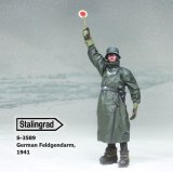 スターリングラード[ST3589]1/35WWIIドイツ陸軍停車を求める野戦憲兵