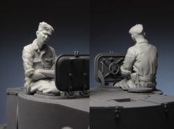 画像3: スターリングラード[ST3593]1/35武装SS戦車搭乗員クルクス1943(3)腕組する装填手