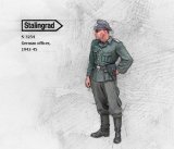 スターリングラード[ST3254]1/35 WWII ドイツ陸軍将校1942〜45 整備作業を見守る士官