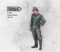 スターリングラード[ST3254]1/35 WWII ドイツ陸軍将校1942〜45 整備作業を見守る士官