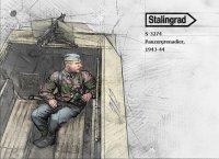 スターリングラード[ST3274]1/35 WWII ドイツ 座って後方を伺う装甲擲弾兵下士官 1943-44