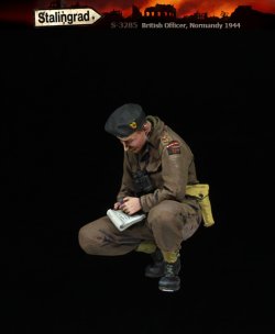 画像2: スターリングラード[ST3285]1/35 WWII イギリス メモを取る将校 ノルマンディー1944