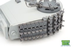 画像4: T-Rex Studio[TR35200-2]1/35 WWII ドイツ タイガーI重戦車中期型用 予備履帯ホルダーセット(10個入/滑り止め付履帯20個付)