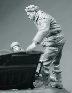 画像5: TANK[T-35189]1/35 現用ロシア 戦車兵(エンジン修理中)(3体)