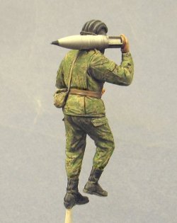 画像3: TANK[T-35185]1/35 現用ロシア 戦車兵「砲弾運搬」