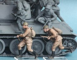画像2: TANK[T-35013]1/35 WWII露 自動車化歩兵 #5(夏)1943-45(2体)