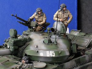 画像1: TANK[T-35055]1/35 現用露 戦車兵  チェチェン 1994-2005 (3体) (1)