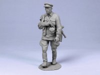 TANK[T-35056]1/35 WWII露 将校 (夏)1941 (1体)