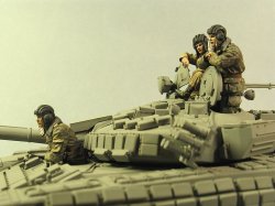 画像2: TANK[T-35066]1/35 現用露 戦車兵(冬)チェチェン 93-04 (3体)