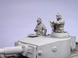 画像1: TANK[T-35070]1/35 WWII独 戦車兵 クルスク(夏)1943 (2体) (1)