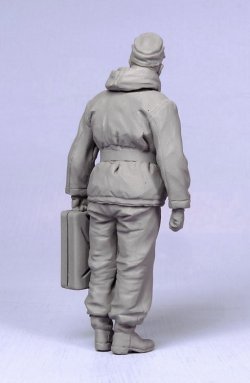 画像2: TANK[T-35071]1/35 WWII独 戦車兵(冬)1942-45 (1体)