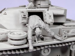 画像9: TANK[T-35090]1/35 WWII独 戦車兵「脱出」(夏)41-44 (3体)