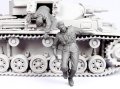 TANK[T-35091]1/35 WWII独 戦車兵「脱出」#2 (夏)41-44 (2体)