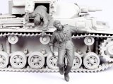 TANK[T-35091]1/35 WWII独 戦車兵「脱出」#2 (夏)41-44 (2体)