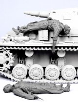 TANK[T-35092]1/35 WWII独 戦車兵「脱出」#3 (夏)41-44 (2体)