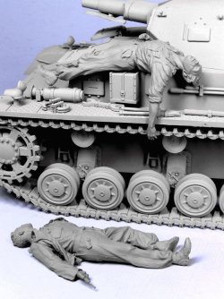 画像2: TANK[T-35092]1/35 WWII独 戦車兵「脱出」#3 (夏)41-44 (2体)