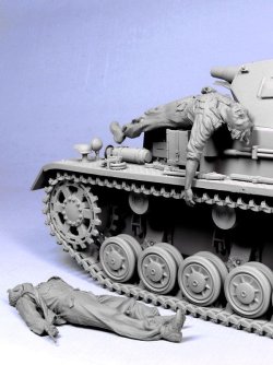 画像3: TANK[T-35092]1/35 WWII独 戦車兵「脱出」#3 (夏)41-44 (2体)
