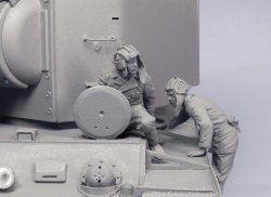 画像2: TANK[T-35093]1/35 WWII露 戦車兵KV-1, KV-2 (夏-秋)1941-42 (2体)