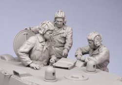 画像2: TANK[T-35094]1/35 WWII露 Z.コロバノフ中尉とクルー KV-1 (夏-秋)1941-42 (3体)
