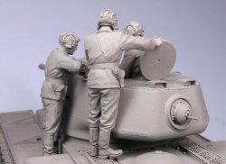 画像4: TANK[T-35094]1/35 WWII露 Z.コロバノフ中尉とクルー KV-1 (夏-秋)1941-42 (3体)