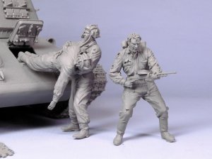 画像1: TANK[T-35106]1/35 WWII露 戦車兵「脱出」(夏)41-43 (3体) (1)