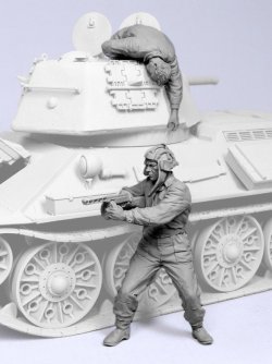 画像1: TANK[T-35114]1/35 WWII露 戦車兵「脱出」#2 1943-45 (2体)