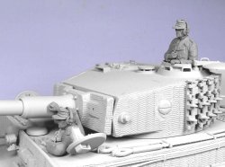 画像3: TANK[T-35115]1/35 WWII独 戦車長と操縦兵 1943-45 (2体)