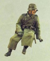 TANK[T-35137]1/35 WWII独 歩兵 バイク搭乗中(冬)1941-44 (1体)