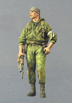 画像1: TANK[T-35171]1/35 現用露 ロシア義勇兵と将校(ノヴォロシア2014夏)(2体)
