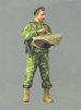 画像2: TANK[T-35171]1/35 現用露 ロシア義勇兵と将校(ノヴォロシア2014夏)(2体) (2)