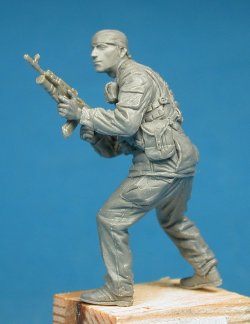 画像3: TANK[T-35174]1/35 現用露 ロシア義勇兵(ノヴォロシア2014夏)(1体)