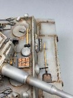 画像32: タイガーモデル[TML4901]1/35 VI号戦車 Sd.Kfz.181 タイガーI E型 前期型