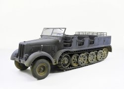 画像2: トランペッター[TR01583]1/35 ドイツ軍 Sd.kfz.8 12t重ハーフトラック