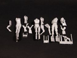 画像3: Valkyrie Miniature[VM35021]1/35 現用 イスラエル国防軍 D9Rブルドーザー女性乗員セット 2000年代(3体入)